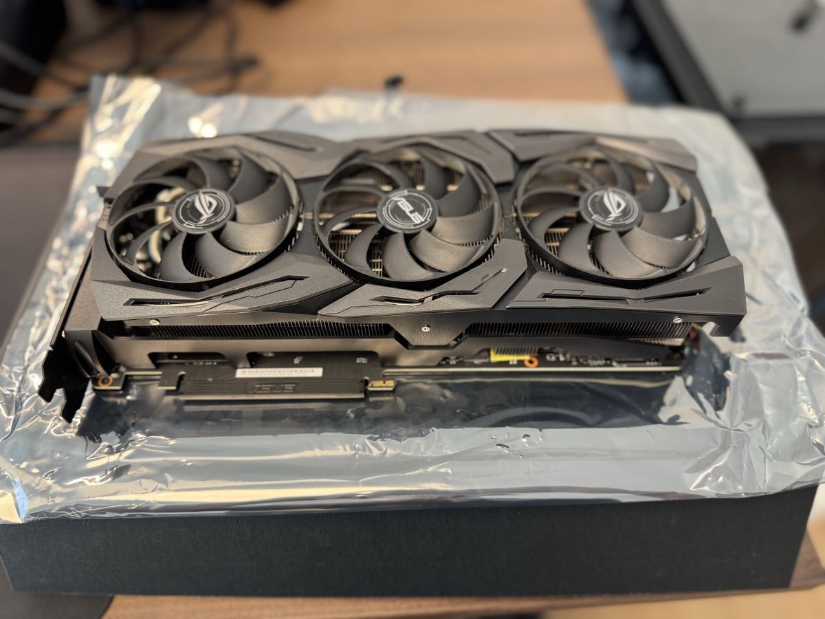 Asus Schede grafiche: ASUS GeForce RTX 2070S ROG Strix O8G Gaming – Usato da Hochdorf venduto da Frogi456