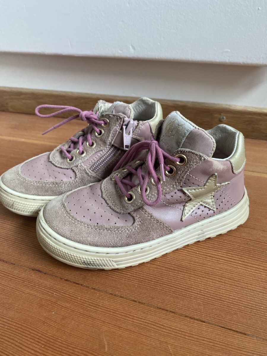 Naturino Schuhe für Mädchen: Naturino Sneaker Gr.25 – Gebraucht aus Bern von ankat13