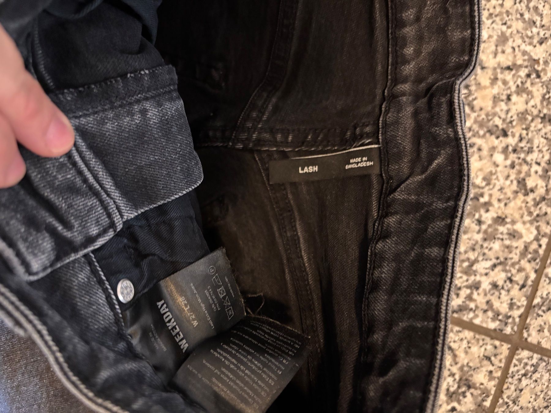 Weekday Jeans: Weekday Mom Jeans 27 – Gebraucht aus Arlesheim von Mameil 2