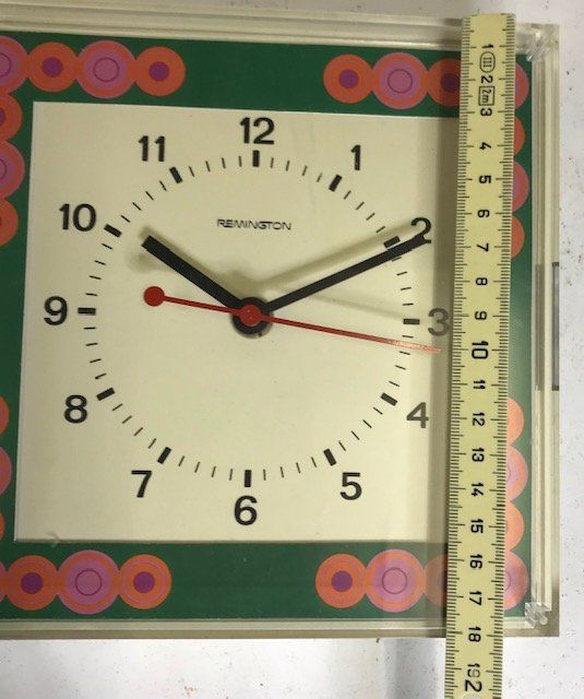 Stand- & Wanduhren: 4-eckige Wanduhr beige Remington – Gebraucht aus Zürich von gigimai67 5