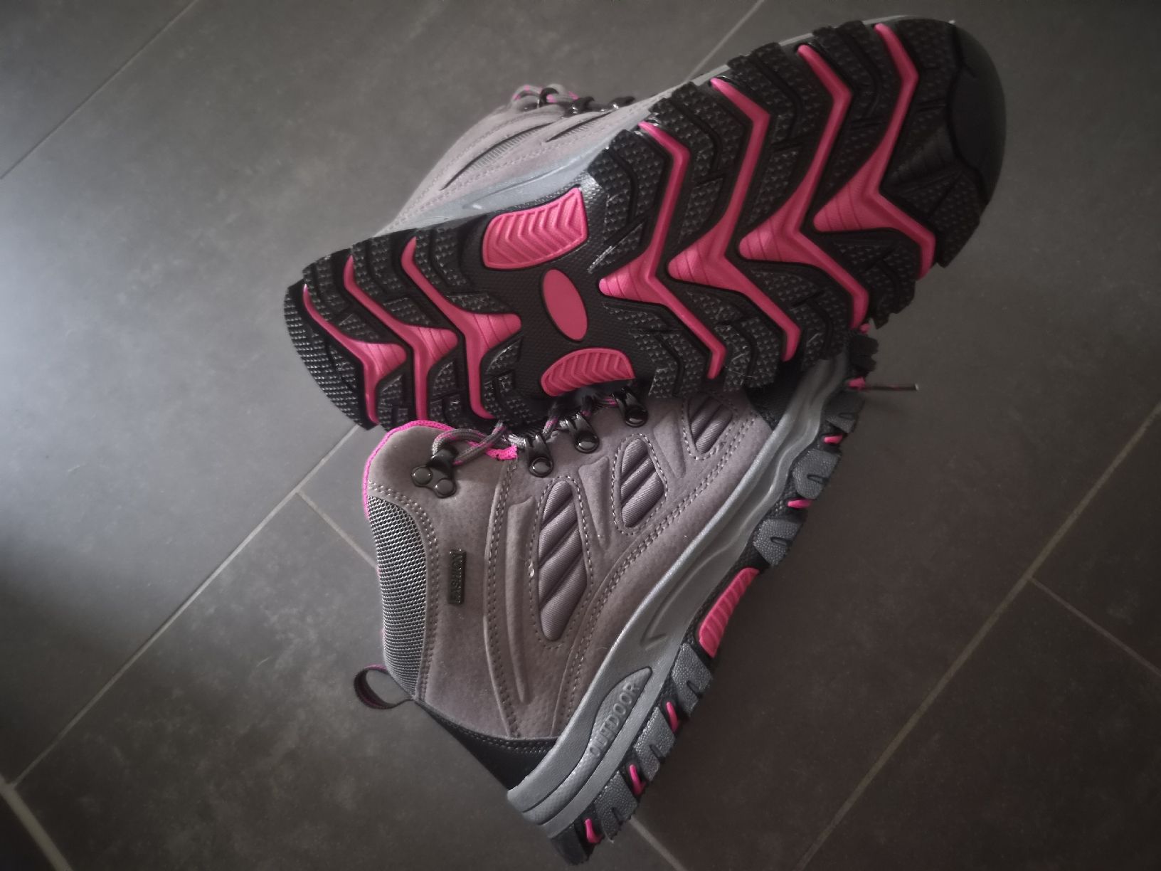 Scarpe da uomo: Wanderschuhe 38/39 Trekkingschuhe Wandern Schuh – Nuovo (secondo la descrizione) da Pratteln venduto da madi1990 2