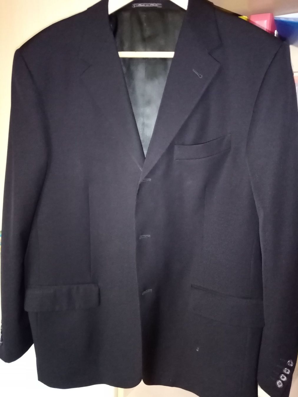 Completi: Completo Blu scuro / nero di Corneliani – Usato da Ligornetto venduto da Tasani007