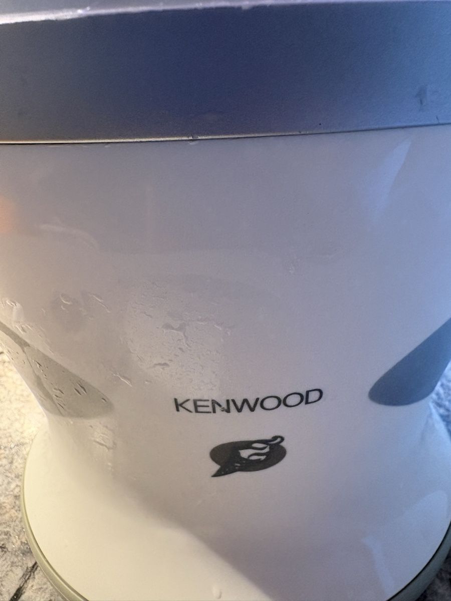 Kennwood Appareils de cuisine: Glacemaschine Kennwood ohne Kompressor – D'occasion à Oberwil BL par elk_wf5x 1