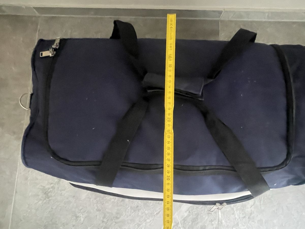 Borse: Grosse Reisetasche mit Rollen, dunkelblau – Usato da Opfikon venduto da janineschlosser 4