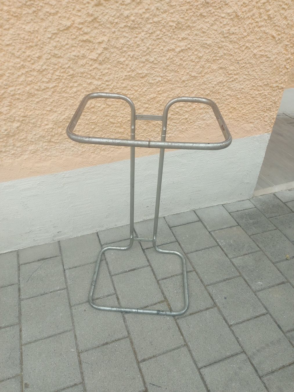 Poubelles: Verzinkten Abfallsackhalter 120-Liter-Abfallsäcke – D'occasion à Rheinau par profitronic.shop