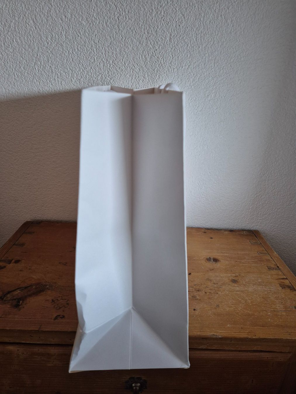 Chloé Borse: Papiertasche Chloe weiss 31 x 36 cm Einkaufstasche Tüte – Usato da Würenlos venduto da Toolia 2