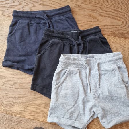 3 Kinder Shorts 3er Set von next Grösse 92