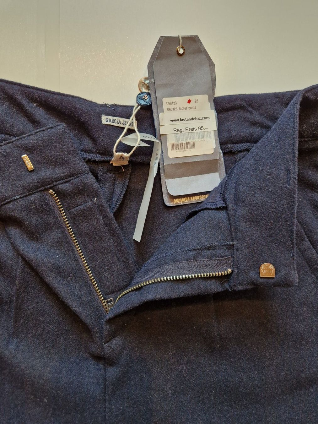 Hosen: Garcia Jeans Damenhose Size 28 – Neu und originalverpackt aus Braunau von Brand-Store 5