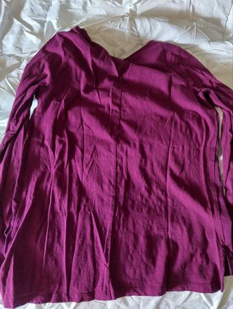 Schönes weinrotes Langarm-T-Shirt marke s. Oliver