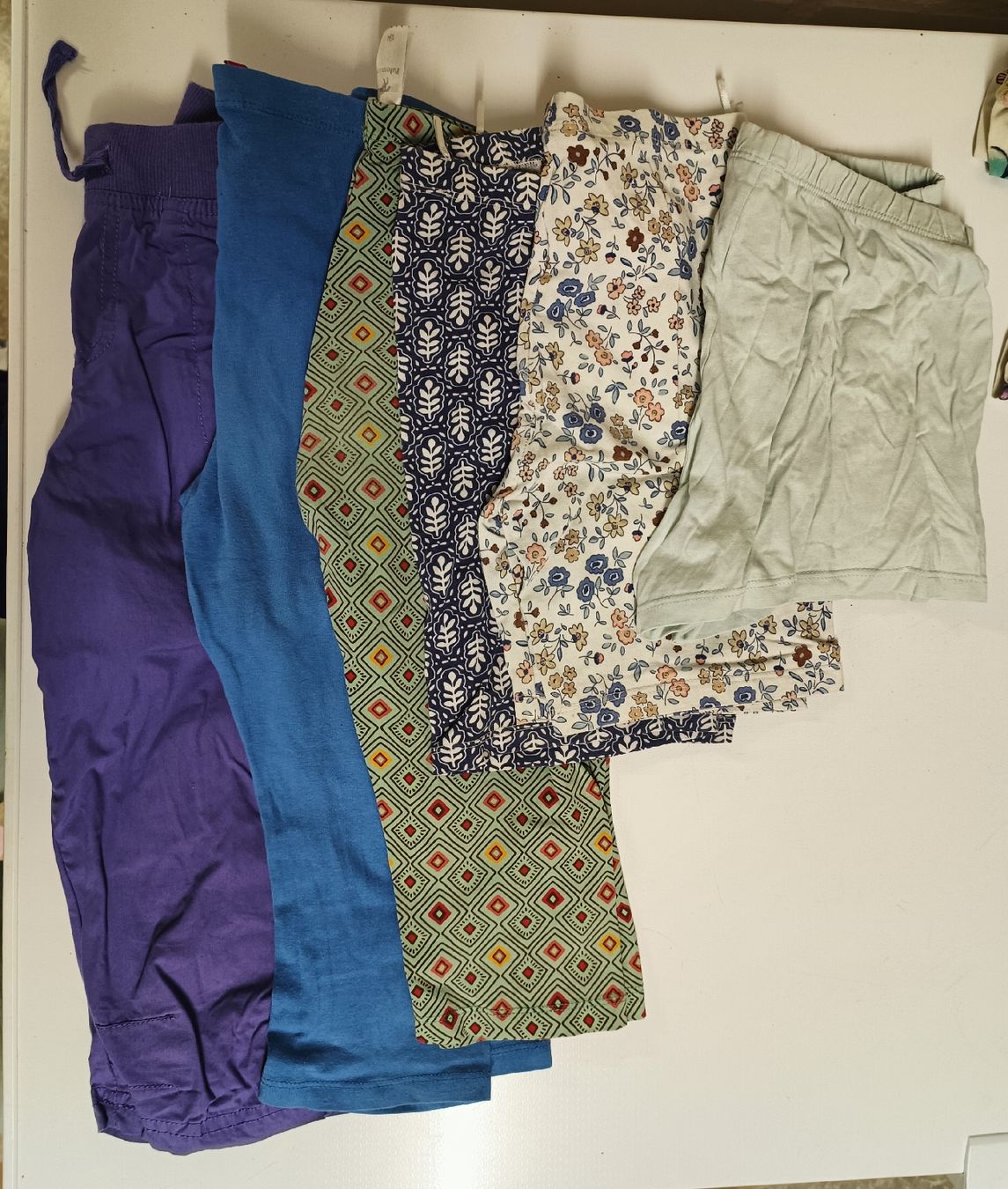 Lotti & Set di vestiti: Kleiderpaket Mädchen 134/140 – Usato da Staffelbach venduto da smarties_fun 1