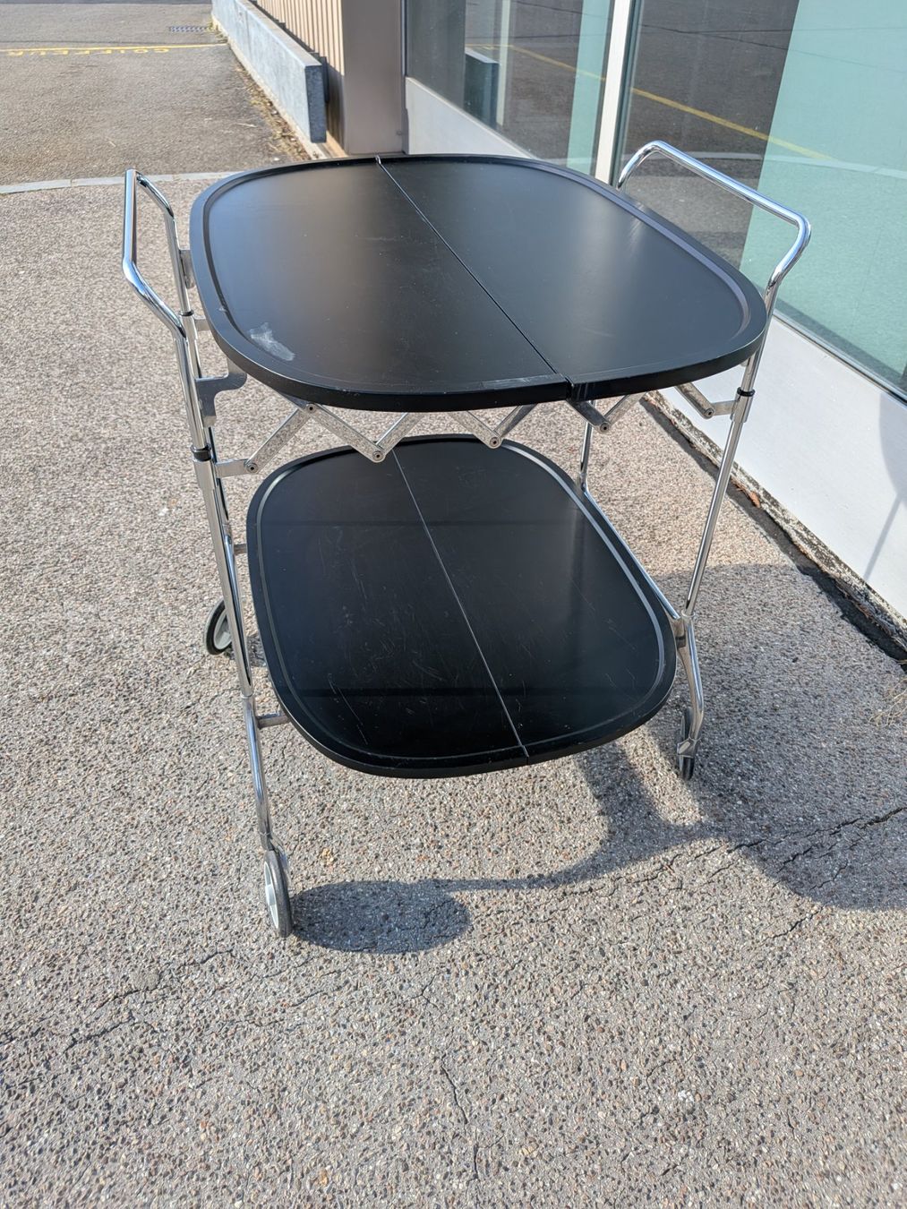 Kartell Carrelli di servizio: Kartell Servierwagen defekt – Difettoso da Emmen venduto da Brockofsky 4