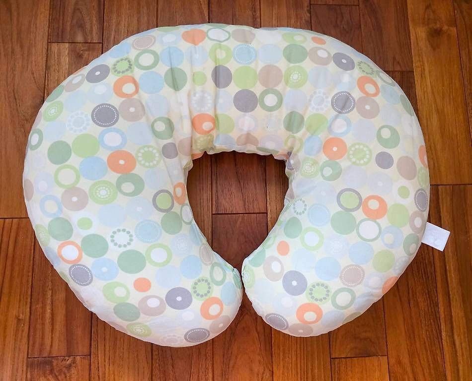 Kissen: Coussin d'allaitement Boppy – Gebraucht aus Genève von kat_m7lj