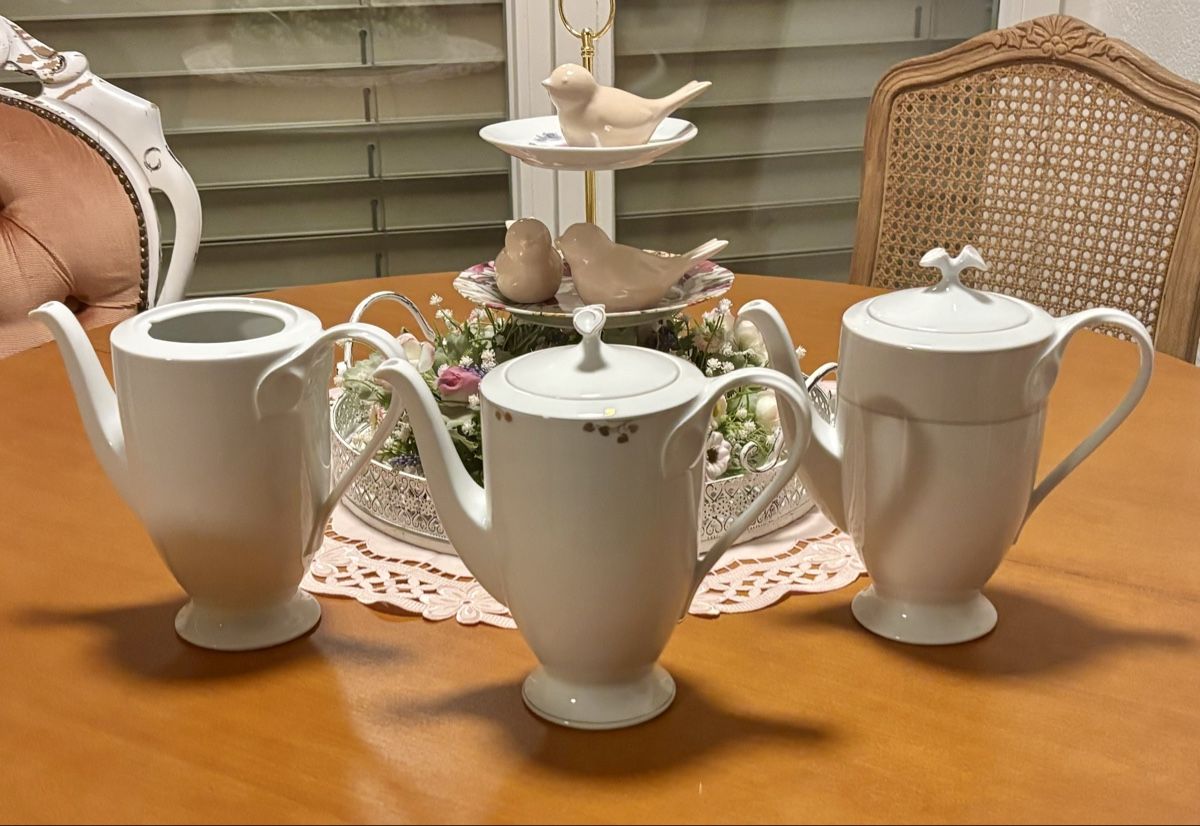 Hutschenreuther Teiere: Hutschenreuther Chloé Kannen 3er Set – Usato da Baden venduto da Tiffany6878 3