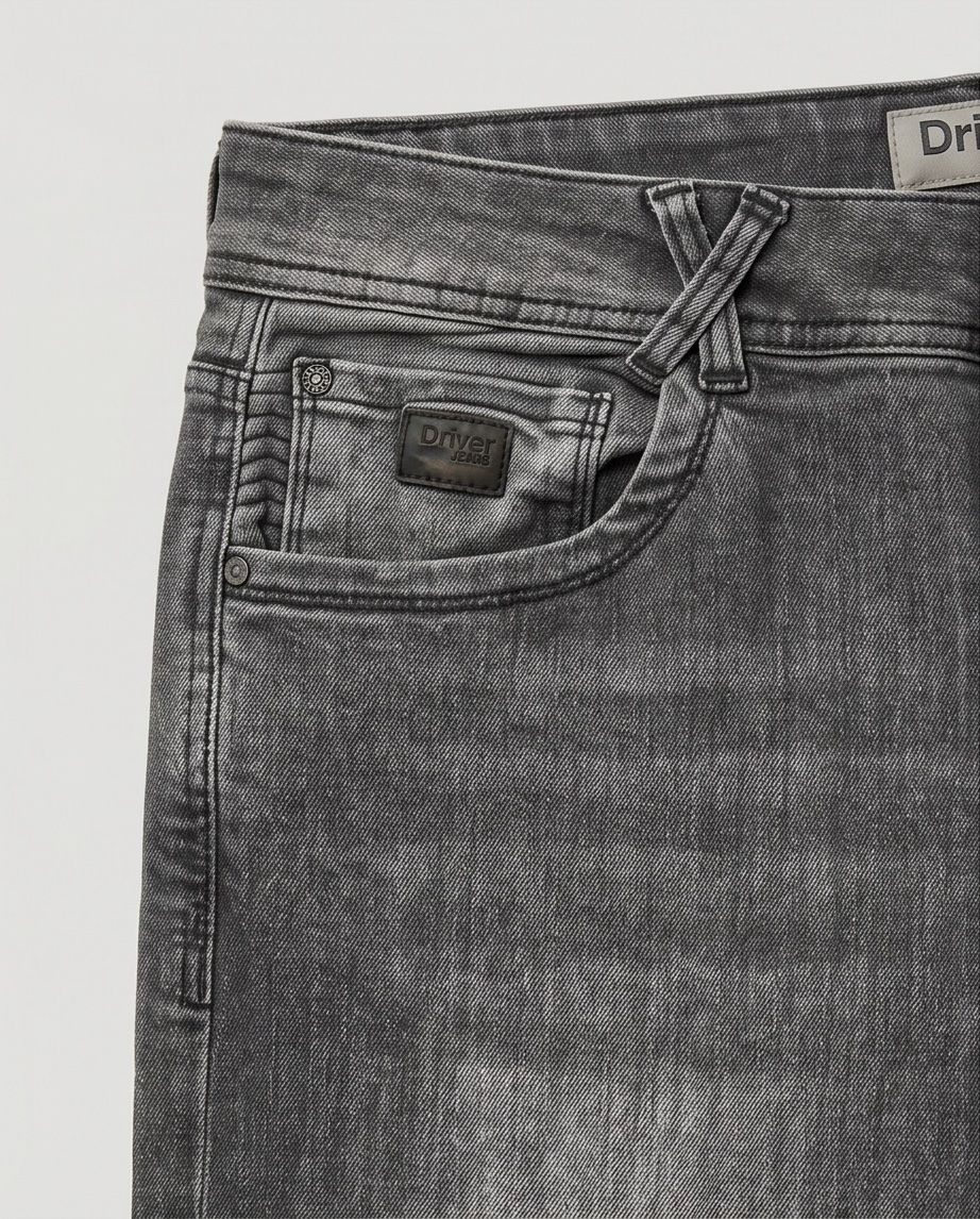 Jeans: Driver Jeans gris - très bon état - 32 – D'occasion à Vuisternens-Romont par gol_xp6p 2