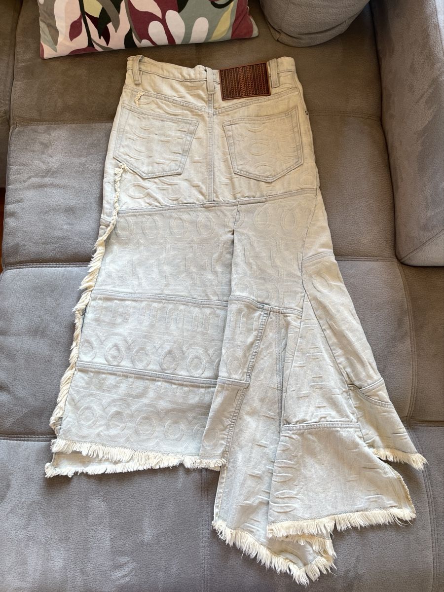 Marc Jacobs Gonne: NWT!! Marc Jacobs The Monogram Denim Skirt – Nuovo e nell'imballaggio originale da Spreitenbach venduto da Wa-C789 5