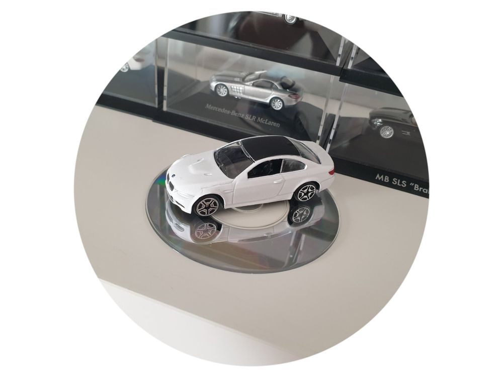 BMW Voitures modèles: BMW M3 COUPÉ E92 -  Modell 1:64 à la Matchbox – Neuf (Voir description) à Viganello par CARLiteratur