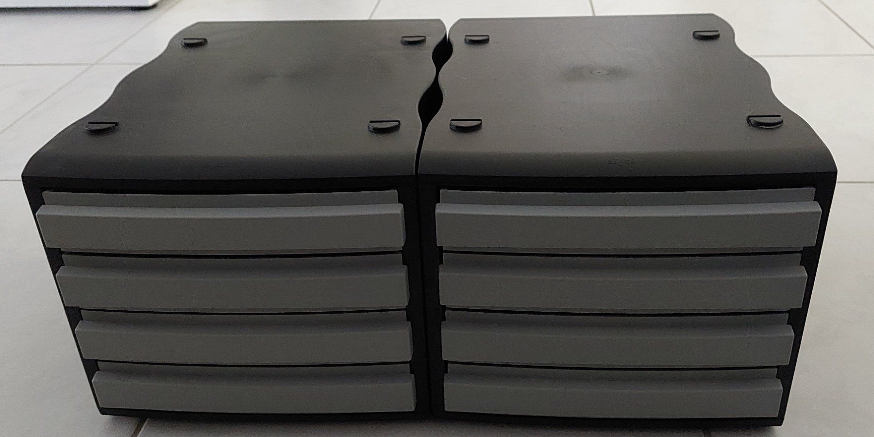 Sistemi di archiviazione: 2 Ordnungsboxen à 4 Schüben – Usato da Oberrohrdorf venduto da NicHei