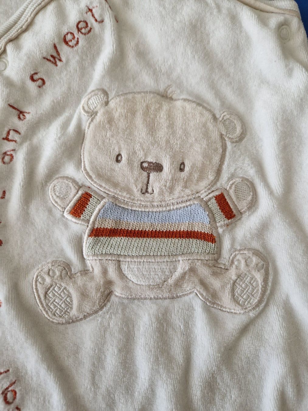 Pantaloni: Baby Strampler mit Bär Gr. 62 – Usato da Münchenbuchsee venduto da Aare22 1