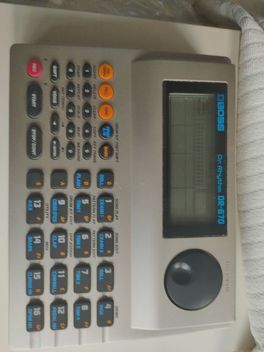 Boss Strumenti musicali: Rhythmus Maschine, Boss DR-670 – Usato da Aesch BL venduto da markuspius 1
