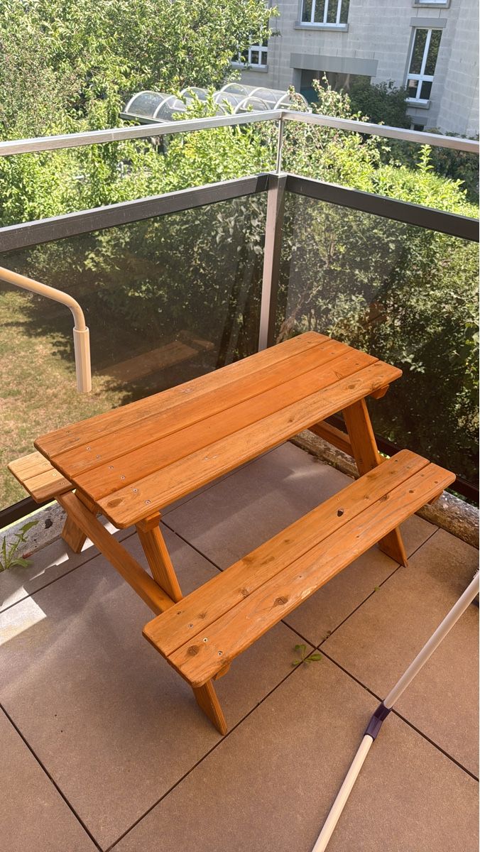 Tables: Kinder Picknicktisch – D'occasion à Bremgarten AG par baby-yoda