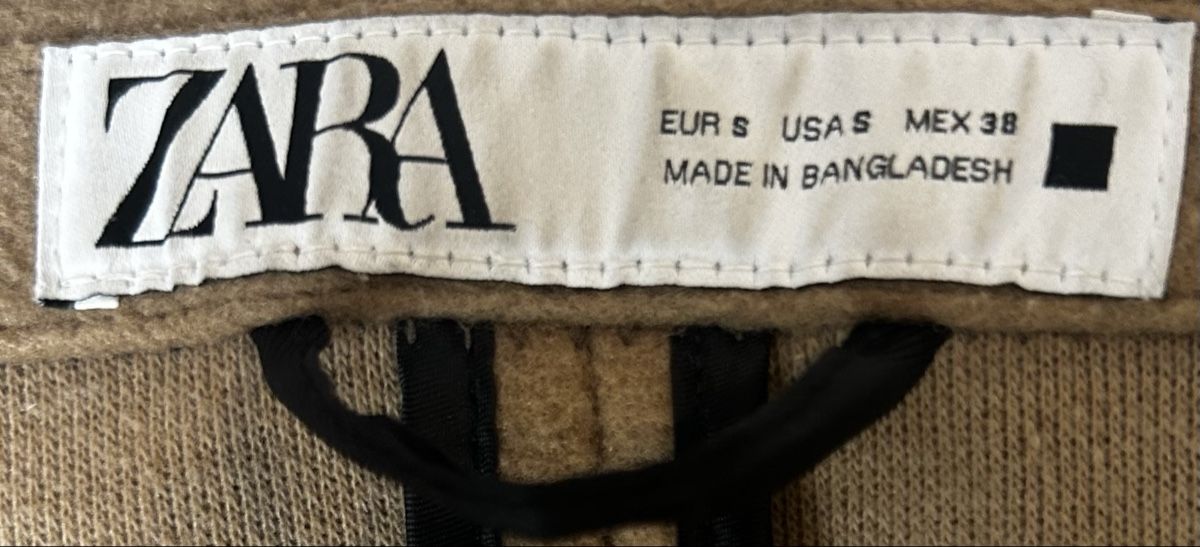 Zara Cappotti: Zara Mantel – Usato da Basel venduto da Christopher123 3