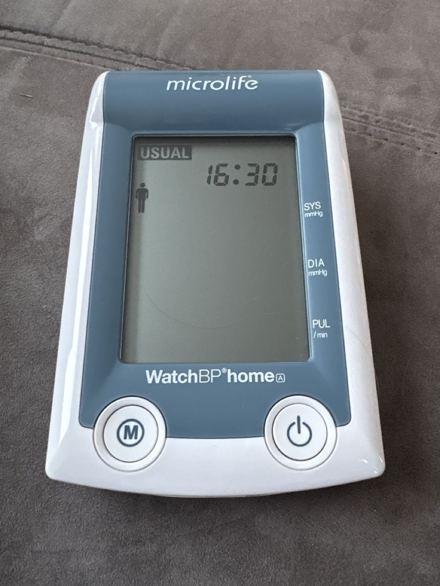 Attrezzature mediche: Microlife WatchBP Home Blutdruckmessgerät – Usato da Zwillikon venduto da Eni88