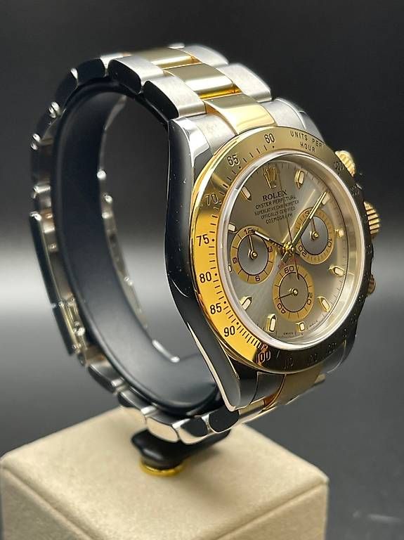 Rolex Uhren: Rolex Daytona Ref. 116523 "Rhodium Dial" 2001 Full Set – Gebraucht aus Lugano von luganotopwatches 1