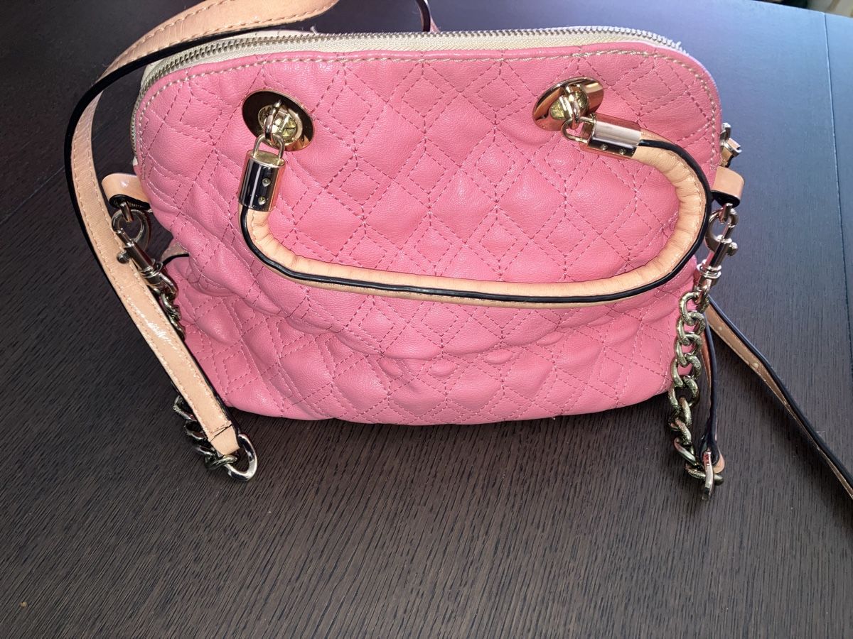 Guess Borse da donna: Guess Handtasche Rosa Weiss Beige – Usato da Zürich venduto da Dudu2020 2