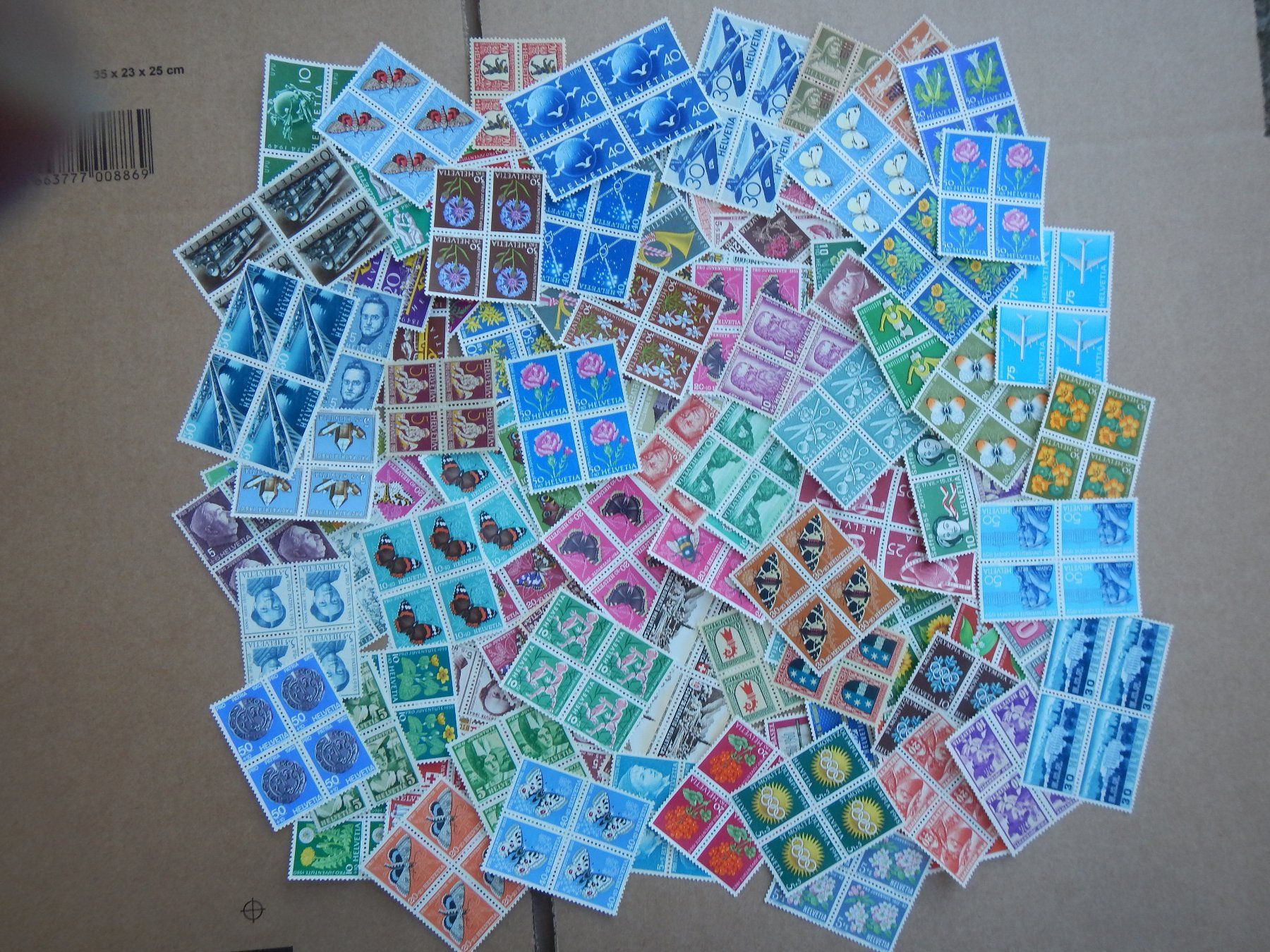 Alle Briefmarken: 1100 Viererblöcke CH – Gebraucht aus Aarwangen von Suomo48