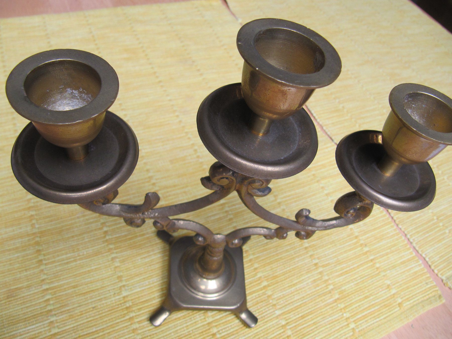 Portacandele: Kerzenständer antik , Bronce – Usato da Würenlos venduto da Carabella0 1