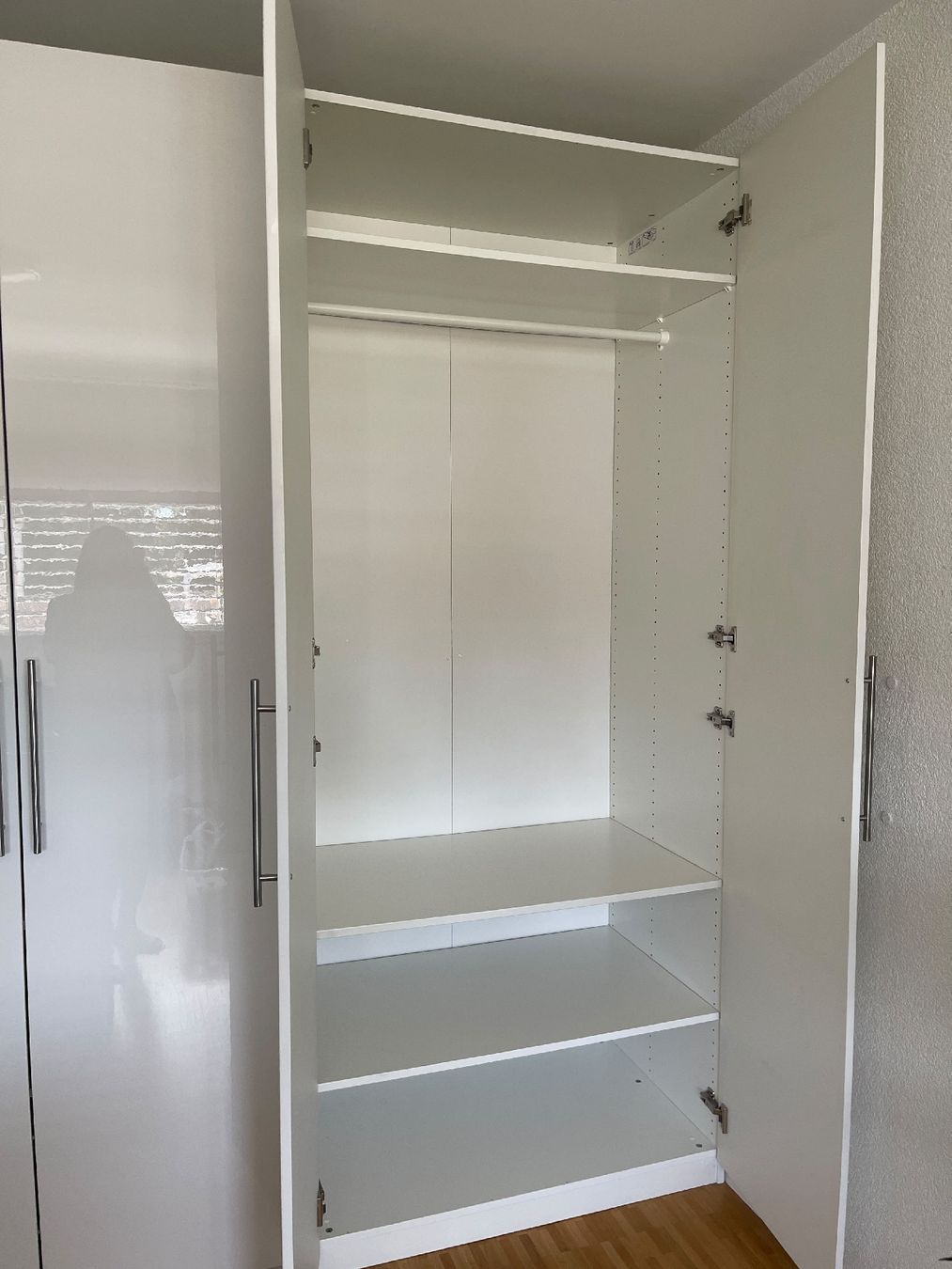 Ikea Armadi: Ikea Pax Kleiderschrank weiss – Usato da Solothurn venduto da hewlettundPackard 2