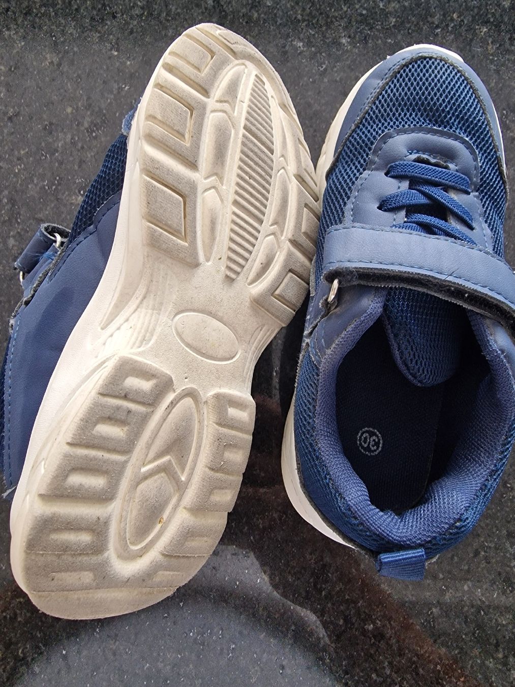 Scarpe per ragazzi: Kinder sneakers blau Grösse 30 – Usato da Muri AG venduto da deltadreieck 3