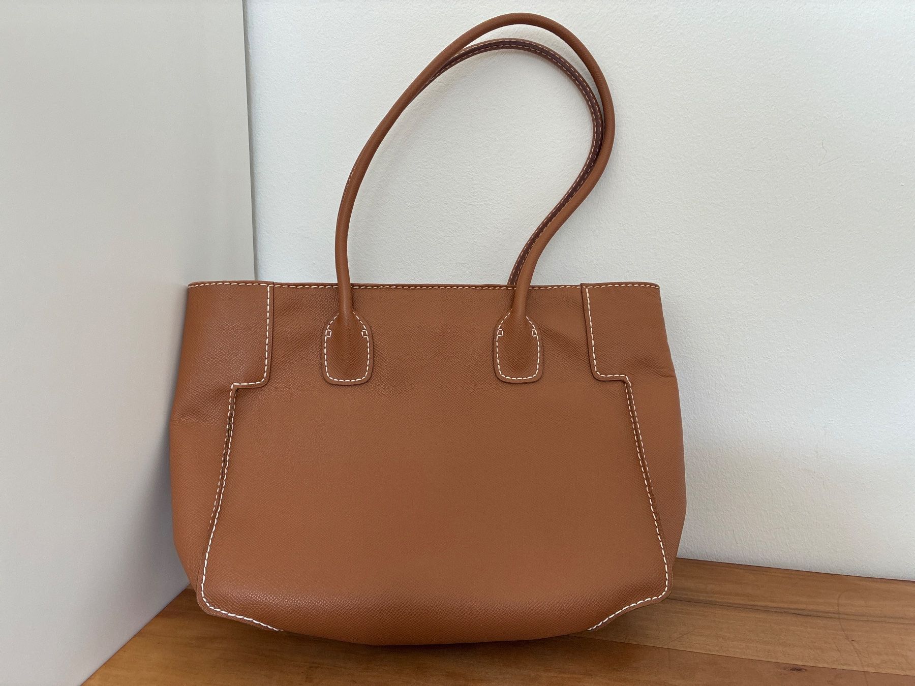 Taschen für Damen: Schicke Lederhandtasche – Gebraucht aus Uitikon Waldegg von nanigl