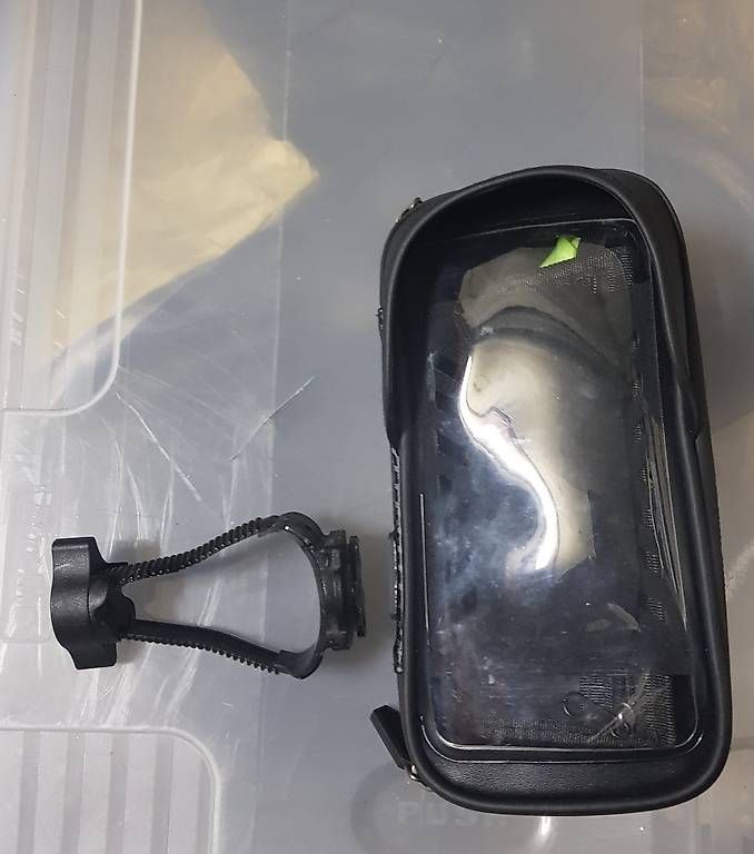 Cavalletti per biciclette: Support Téléphone de Velo  – Usato da Lausanne venduto da michade 3
