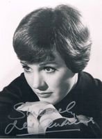 Julie Andrews 1935- Autogramm signiert Foto 19x24cm