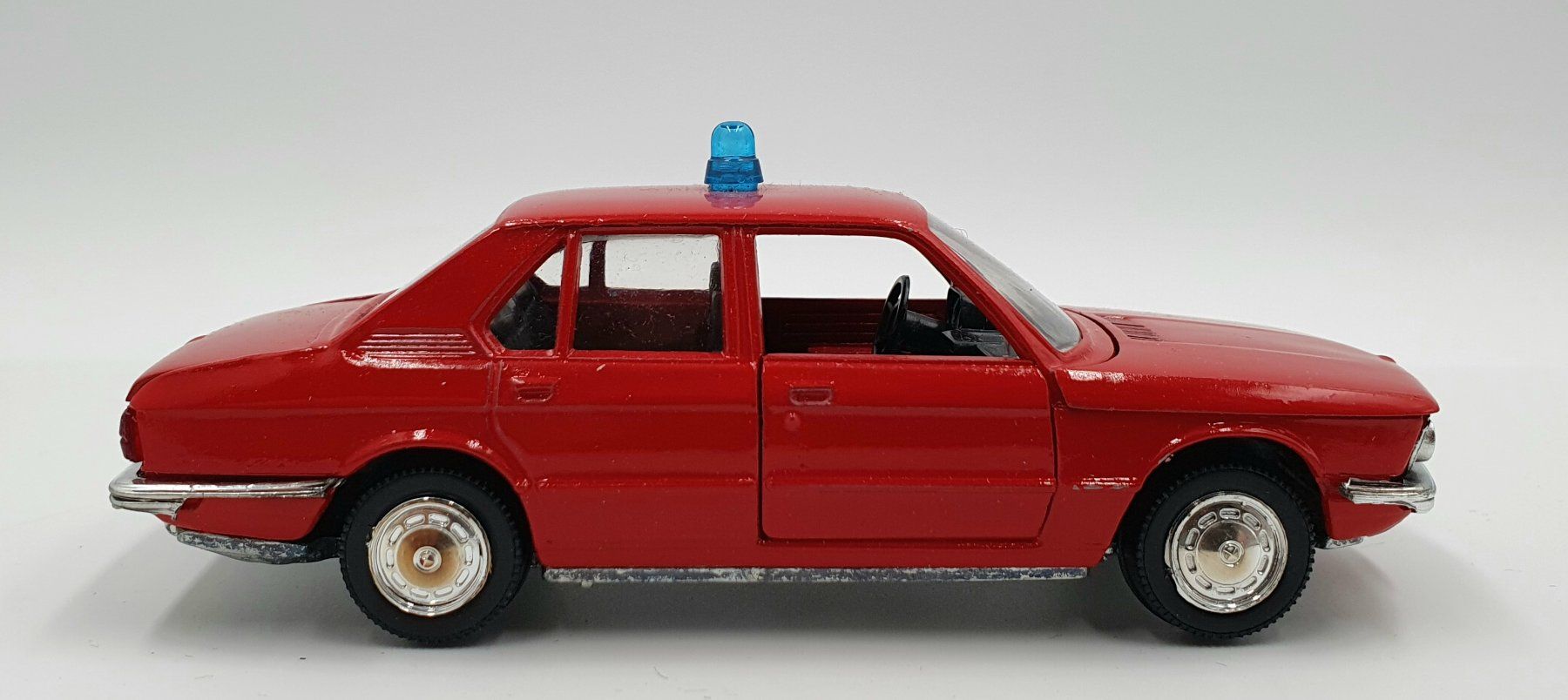 BMW Modellautos: Schuco BMW 520 – Gebraucht aus Rickenbach b. Wil von klassikmarkt.ch 4