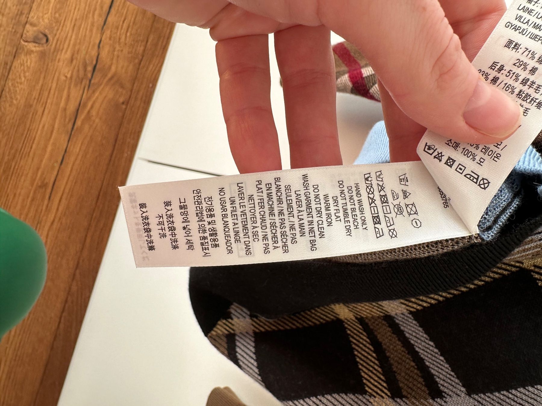 Burberry Pullover & Sweatshirts: Boys pullover Burberry . Perfect condition. Size 98 – Gebraucht aus Küssnacht am Rigi von hor_dpb7 3