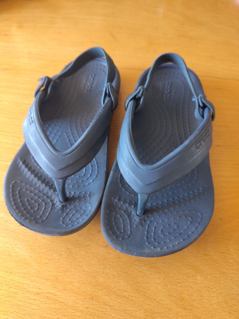 Scarpe per ragazzi: Crocs Sandalen Grösse C9, 25-26 – Usato da Zürich venduto da wpo_f2qh 2