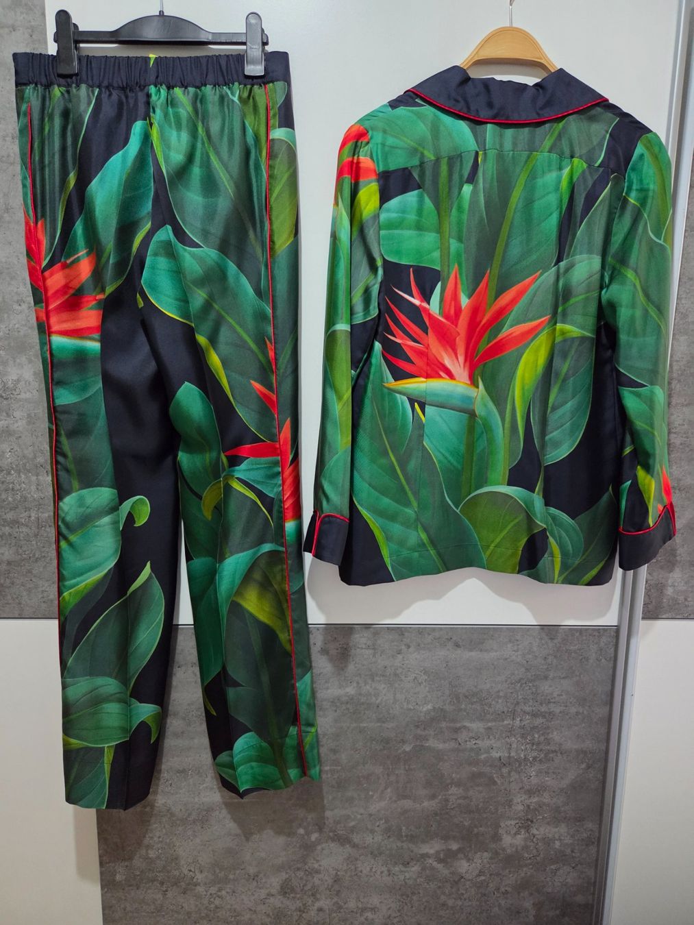 Negligees & Pigiami: For Restless Sleepers Seiden Pyjama, Gr. S – Usato da Luzern venduto da Gabriella1011 1