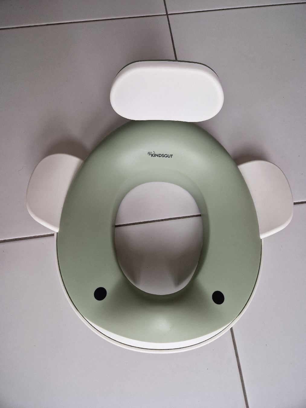 WC: Kindsgut Toilettensitz mit Rückenlehne – Usato da Maur venduto da Soloth.