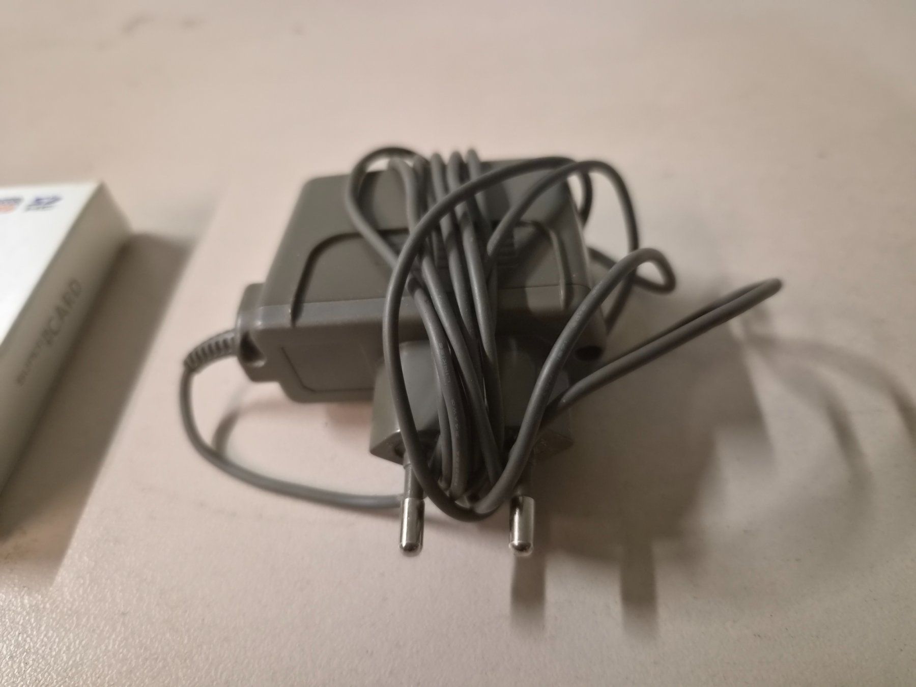 Nintendo Konsolen: Nitendo DS avec jeu et supercard – Gebraucht aus Conthey von greenday85 5