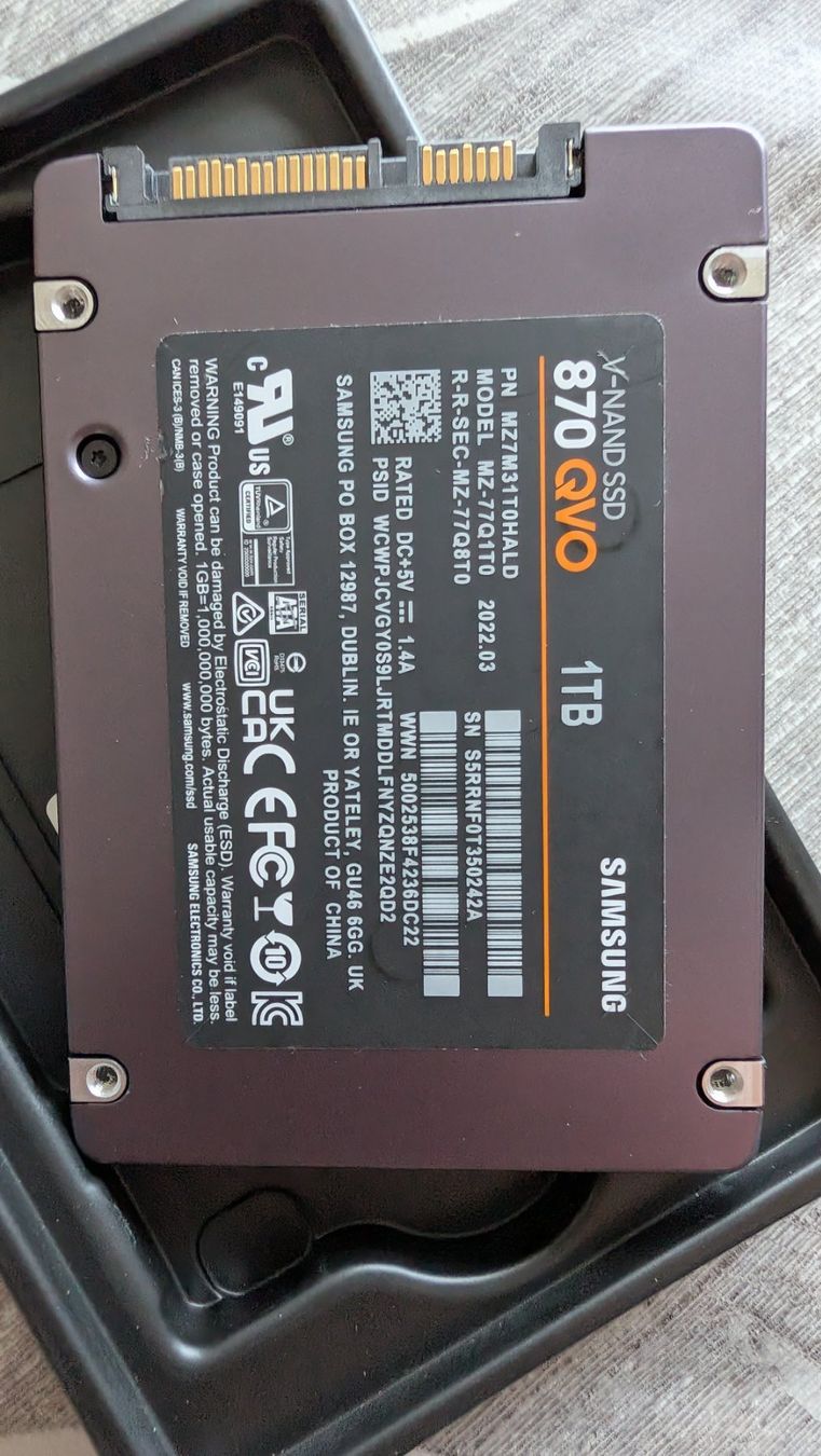 Samsung Disques durs: SSD Festplatte Samsung QVO 879 – D'occasion à Tobel par Snicket