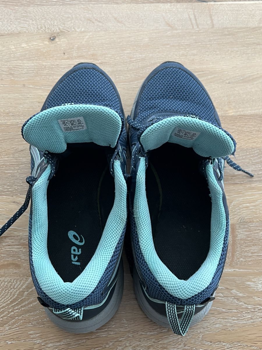 Asics Herrenschuhe: Asics Turnschuh – Gebraucht aus Rüfenacht BE von pafl 1