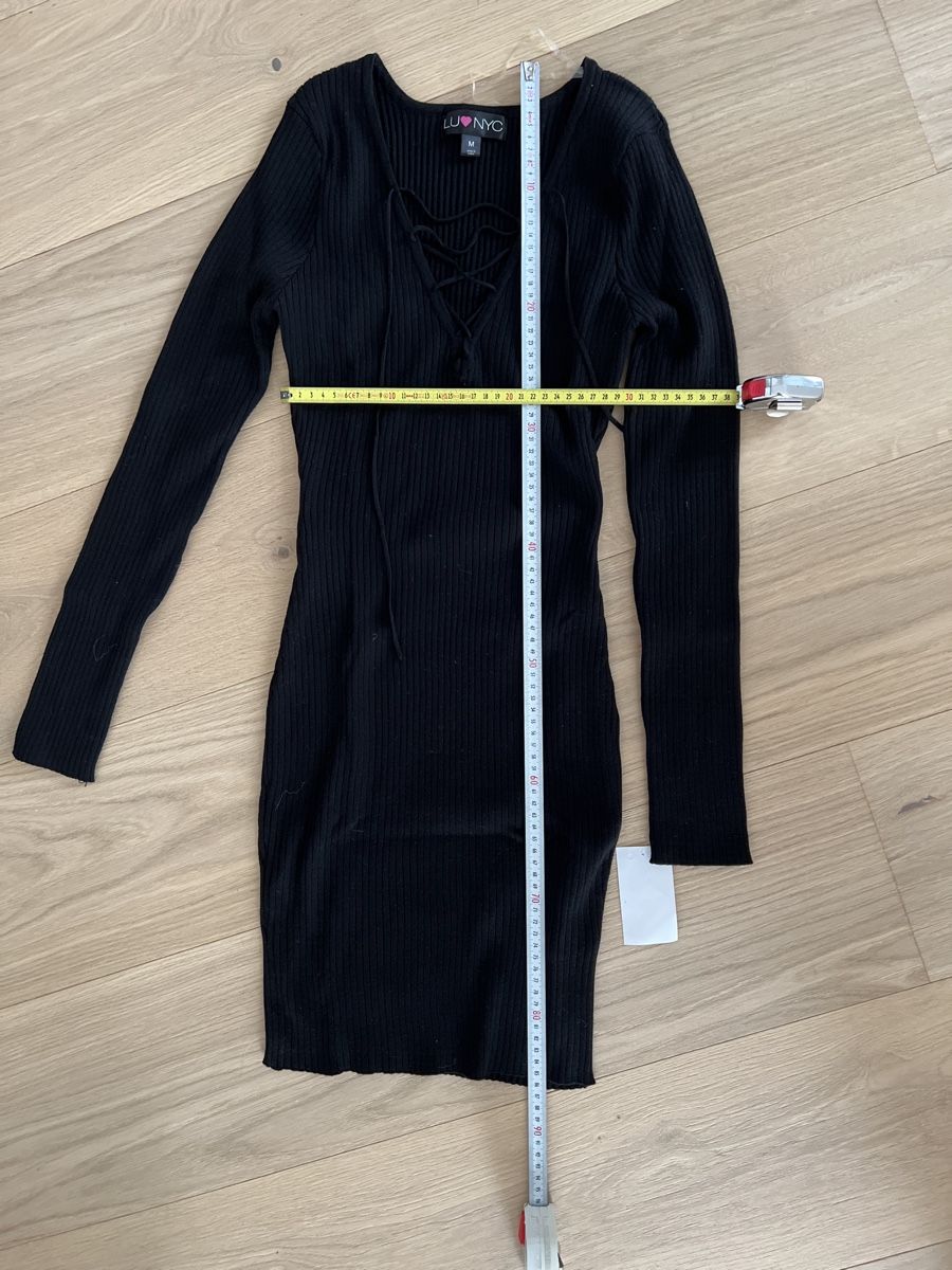 Lotti di vestiti: Kleider Set, Grau und Schwarz, Grösse M, Top! – Usato da Rorschach venduto da zlatokosa85 1