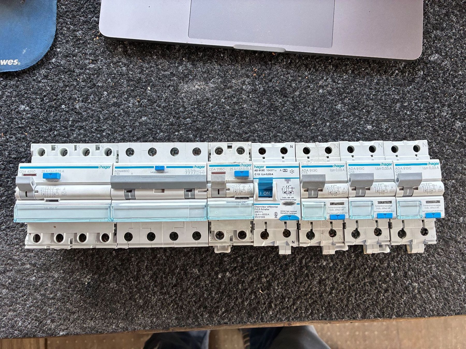 Hager Alimentazione elettrica: FI-Schutzschalter Hager – Usato da Aarberg venduto da Andreasmichael