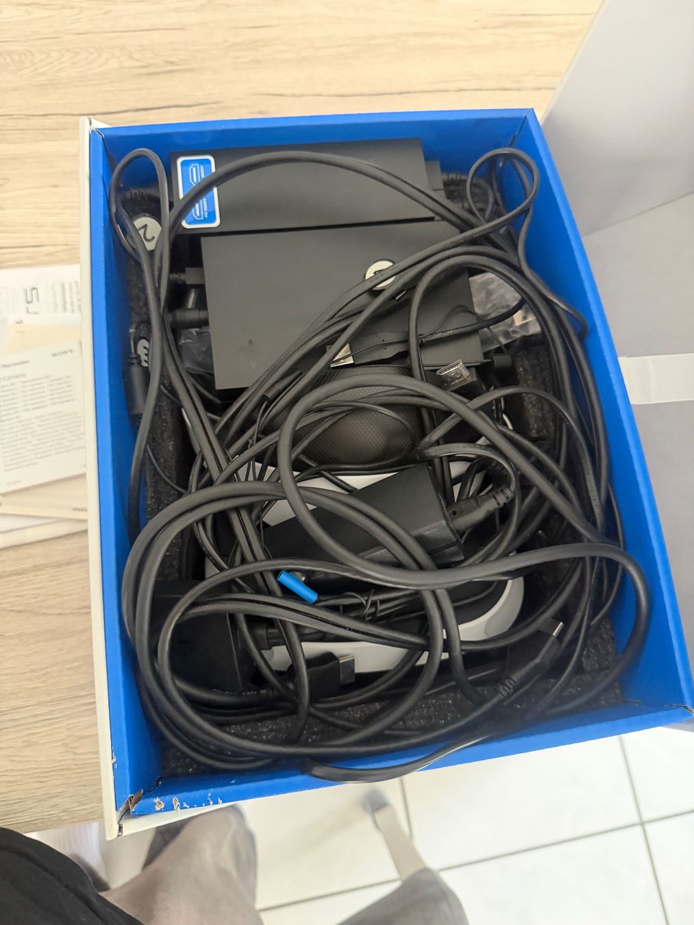 Sony Casque VR: Playstation VR Brille 1.0 – D'occasion à Worben par Dr.Tinu 1