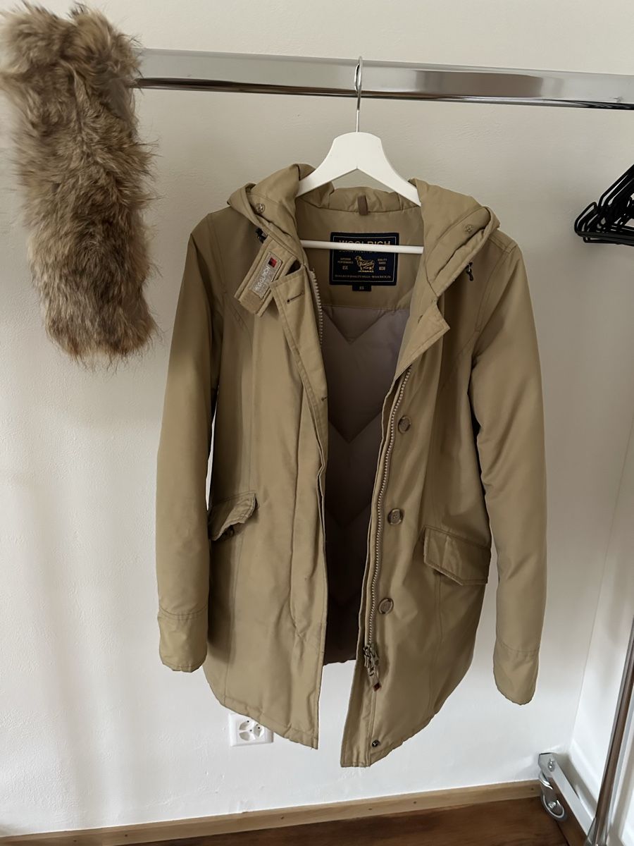 Woolrich Giacche: Woolrich Daunenparka beige XS – Usato da Zürich venduto da davinciclaude 1