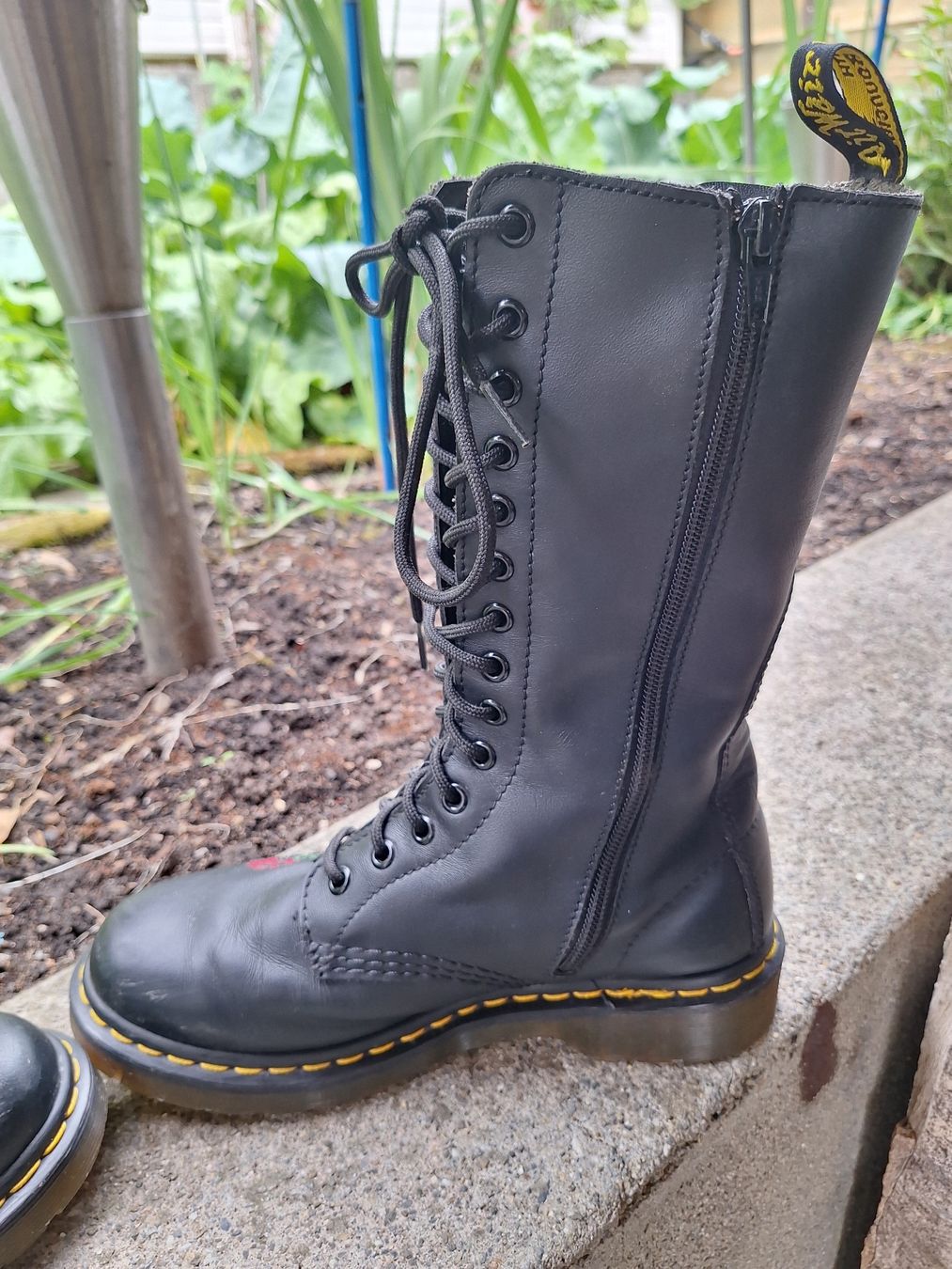 Dr. Martens Chaussures femmes: Dr Martens Stiefel – D'occasion à Teufenthal AG par boebe071 5