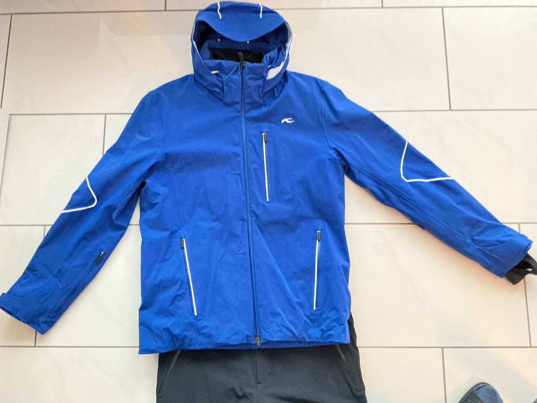 Kjus Costumes, combinaisons de sport et fonctionnelles: Skianzug Kjus – D'occasion à Biel-Benken BL par Sahra1 1