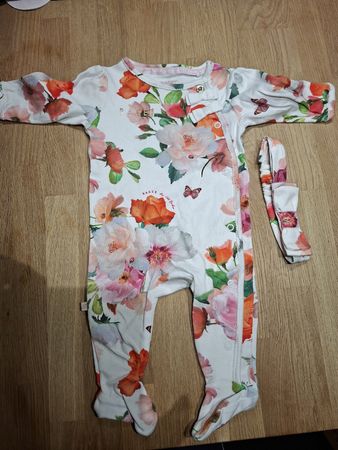Ted Baker Strampler & Stirmband, Gr. 0-3 Monate, Top Zustand
